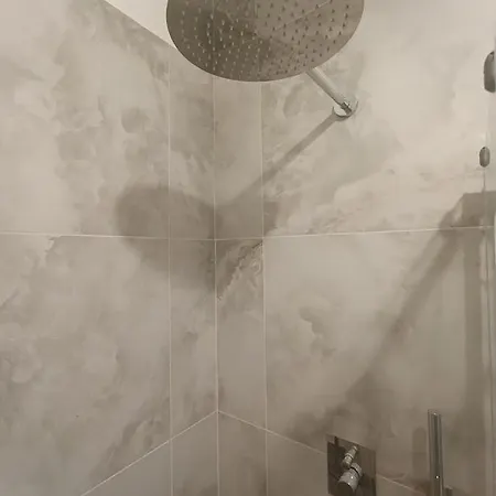 Sidera Comodo Centro Paese E - Di Accogliente E Nuovo * Dervio